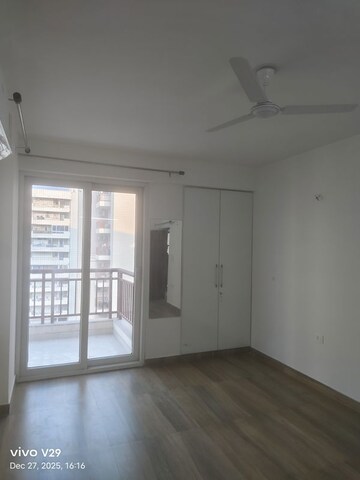 3 BHK Apartment For Sale in Unitech Uniworld City, Sector 30