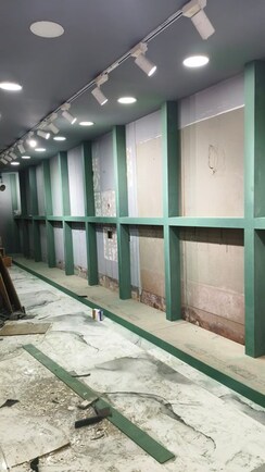 Showroom For Sale in Altus Abney Square