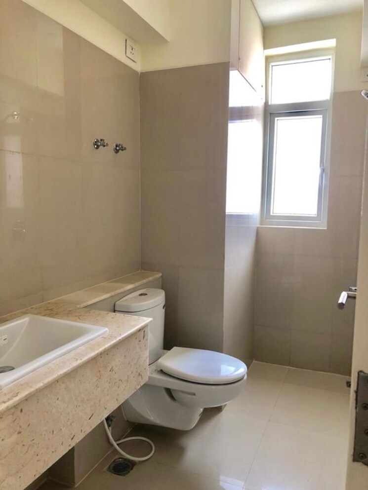 Bathroom, emaar-palm-terraces-select 4 Bedroom 2410 Sq.Ft. Apartment In Sector 66 Gurgaon 9724965