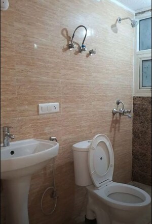 Bathroom in 3 BHK Apartment at Gomti Nagar – for Rent