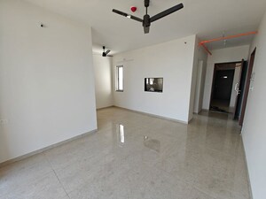 Room in 3 BHK Apartment at Kharadi – for Rent