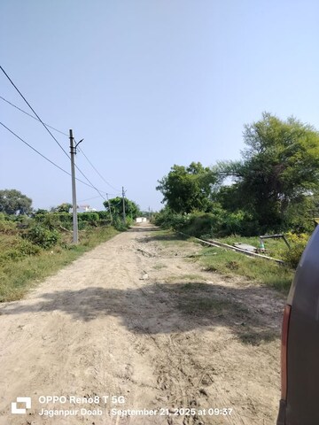  Plot For Sale in Sector 27 Yamuna Expressway
