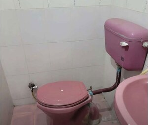Bathroom in 2 BHK Apartment at Gomti Nagar – for Rent