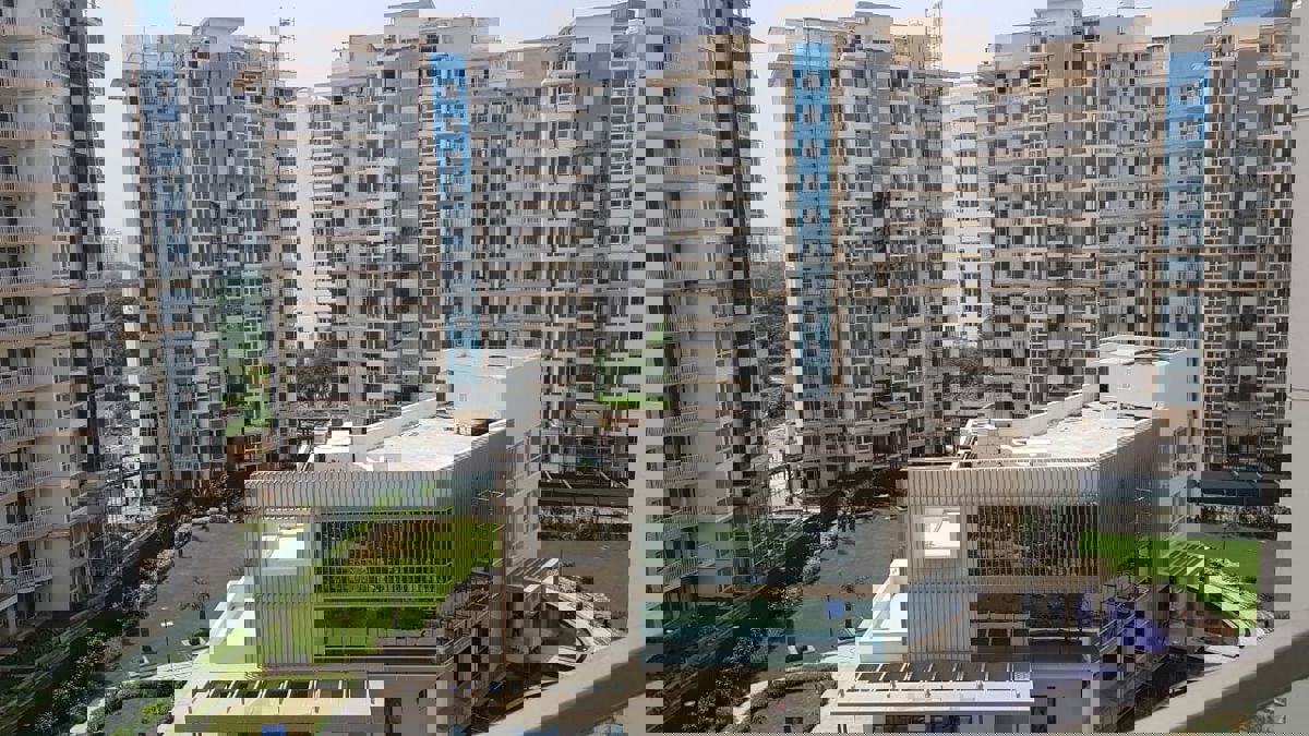 4 BHK + Servant Room 2410 Sq.Ft. Apartment in Emaar Palm Terraces Select