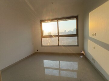 Room in 2 BHK Apartment at Kalpataru Immensa D, Kolshet Road – for Rent