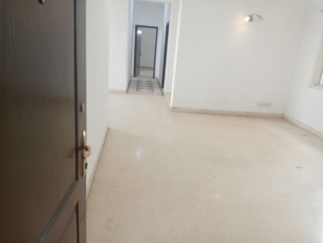 3.5 BHK + Servant Room 2080 Sq.Ft. Apartment in Parsvnath Green Ville