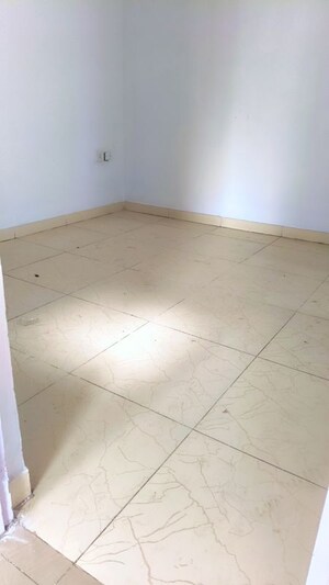 Room in 2 BHK Apartment at Value Meadows Vista, Raj Nagar Extension – for Sale