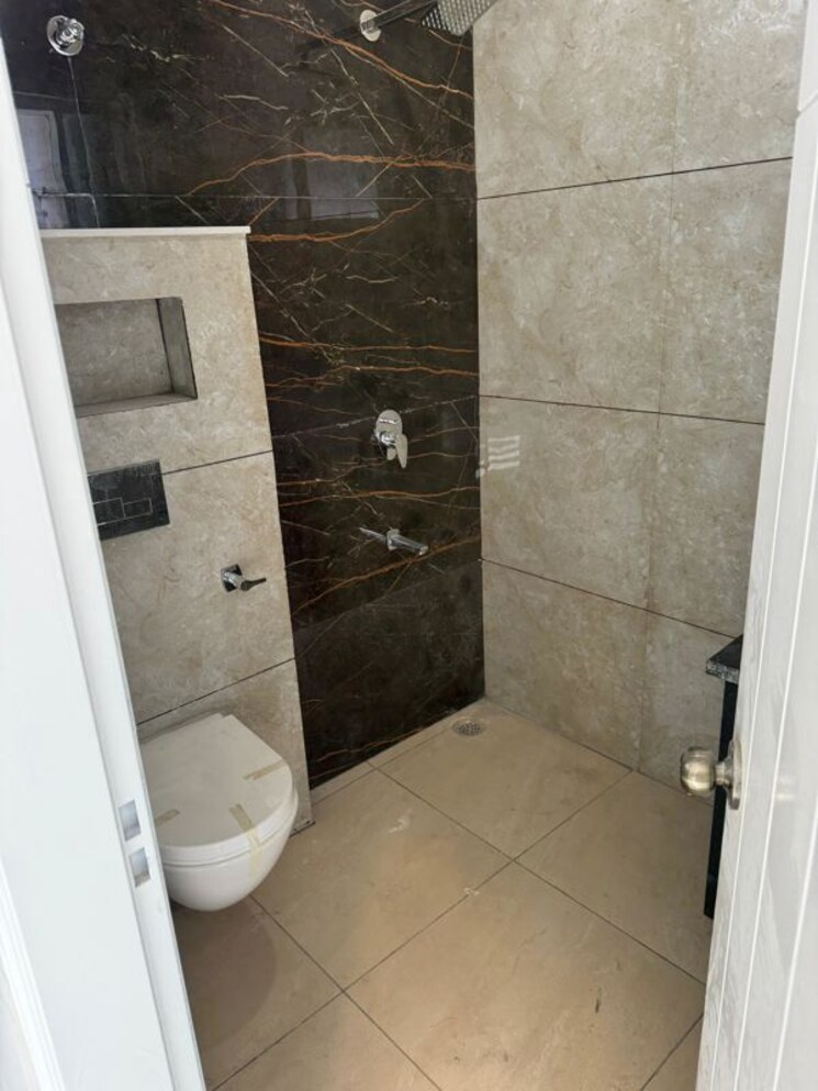 Bathroom, sahastradhara road 3 Bedroom 1700 Sq.Ft. Builder Floor In Sahastradhara Road Dehradun 9725046