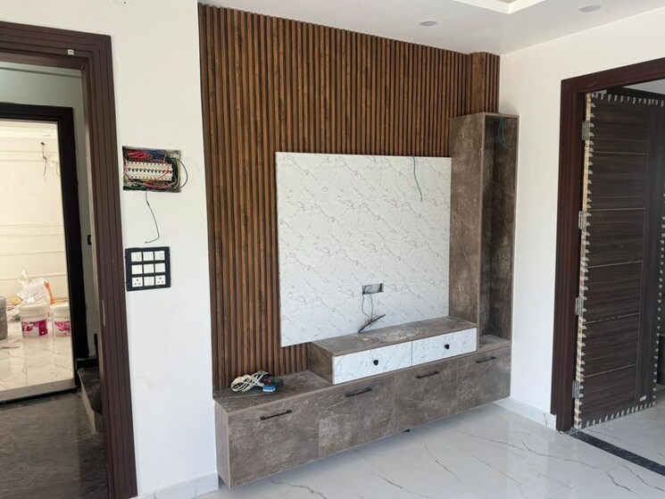 Room, sahastradhara road 3 Bedroom 1700 Sq.Ft. Builder Floor In Sahastradhara Road Dehradun 9725046