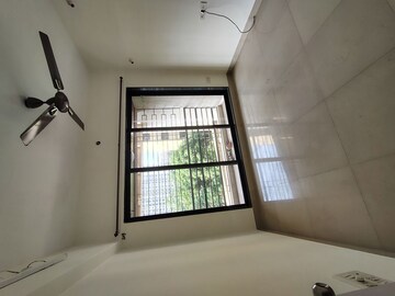 Room in 2 BHK Apartment at DB Orchid Suburbia, Kandivali West – for Rent