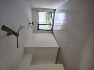 2 BHK Apartment For Rent in DB Orchid Suburbia, Kandivali West