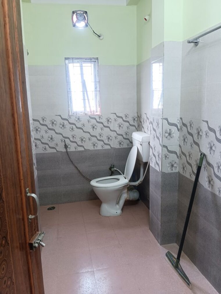 Bathroom, jaya nagar 1 Bedroom 500 Sq.Ft. Villa In Jaya Nagar Guwahati 9725057