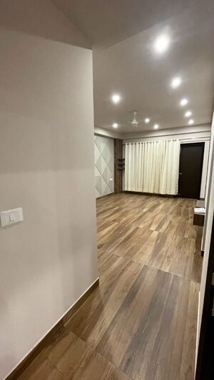 Furnished Amenities in 4 BHK Builder Floor at Ansal API Esencia, Sector 67 – for Rent