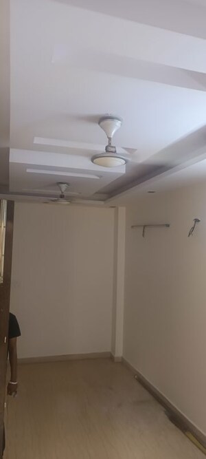 Room in 2 BHK Apartment at Rohini Sector 13 – for Sale