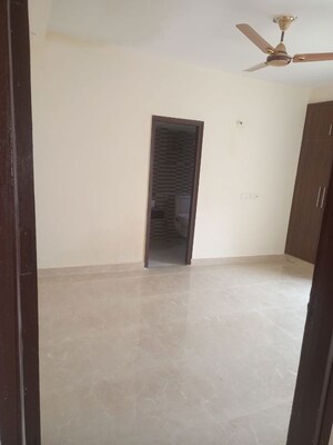 Room in 2 BHK Apartment at Sikka Karnam Greens, Sector 143b – for Rent