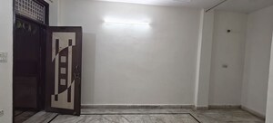 Room in 1 BHK Builder Floor at Mayur Vihar 1 – for Rent