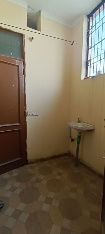 Bathroom in 1 RK Independent House at Patiala Road – for Rent