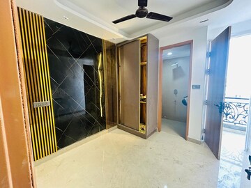 Bedroom in 2 BHK Builder Floor at Saket – for Rent