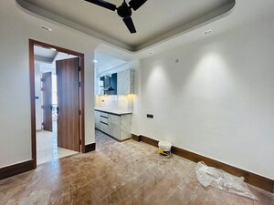 Room in 2 BHK Builder Floor at Saket – for Rent