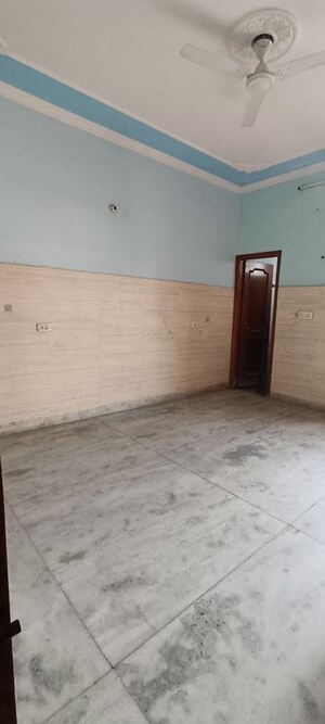 Room in 1.5 BHK Independent House at Patiala Road – for Rent