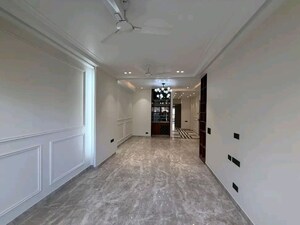 Room in 3 BHK Builder Floor at Chattarpur – for Rent