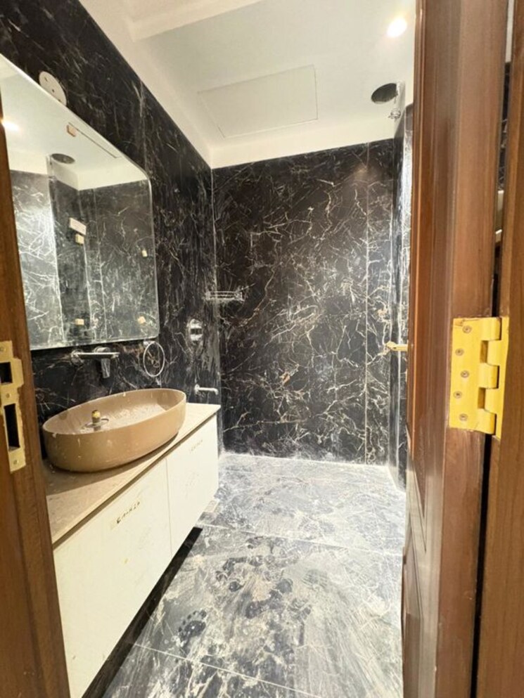 Kitchen, ansal-api-esencia 4 Bedroom 4500 Sq.Ft. Builder Floor In Sector 67 Gurgaon 9725121