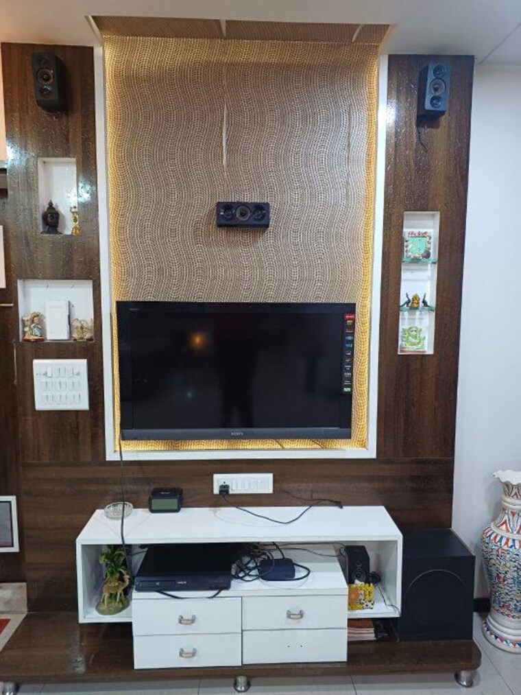 Room, regency-estate 5 Bedroom 1550 Sq.Ft. Apartment In Dombivli East Thane 9722897