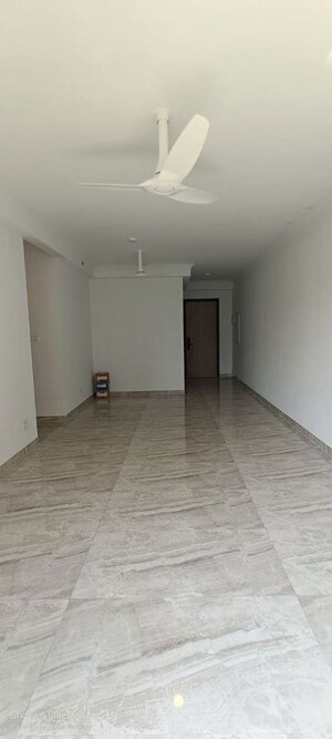 Room in 2 BHK Apartment at Lodha Luxuria, Majiwada – for Rent