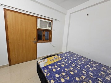Bedroom in 1 BHK Apartment at Saket – for Rent
