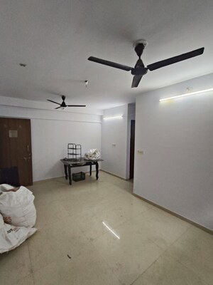 Room in 2.5 BHK Apartment at Lodha Palava Downtown, Dombivli East – for Rent