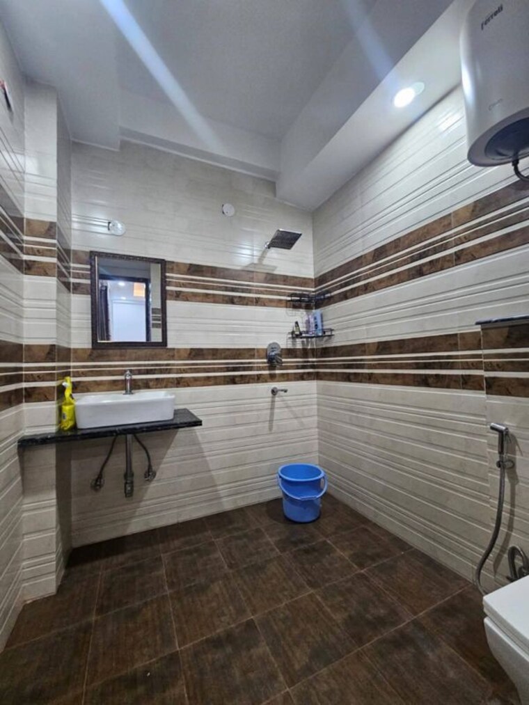 Bathroom, saket 3 Bedroom 1600 Sq.Ft. Apartment In Saket Delhi 9725184