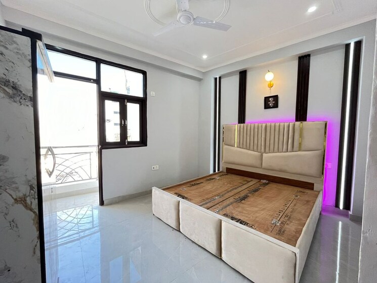 Room, saket 2 Bedroom 900 Sq.Ft. Apartment In Saket Delhi 9725208