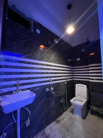 Attached Bathroom in 1 BHK Apartment at Saket – for Rent