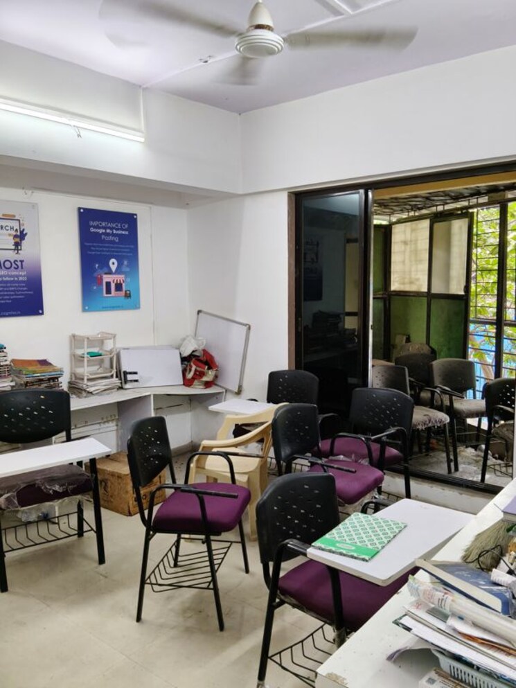 Team Area, js-bal-ganesh-tower Commercial Office Space 500 Sq.Ft. In Naupada Thane 9725270