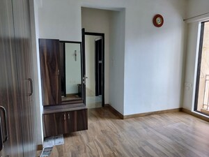 Room in 1 BHK Apartment at Paradigm Zenith Pushpanjali Residency Phase III, Ghodbunder Road – for Rent