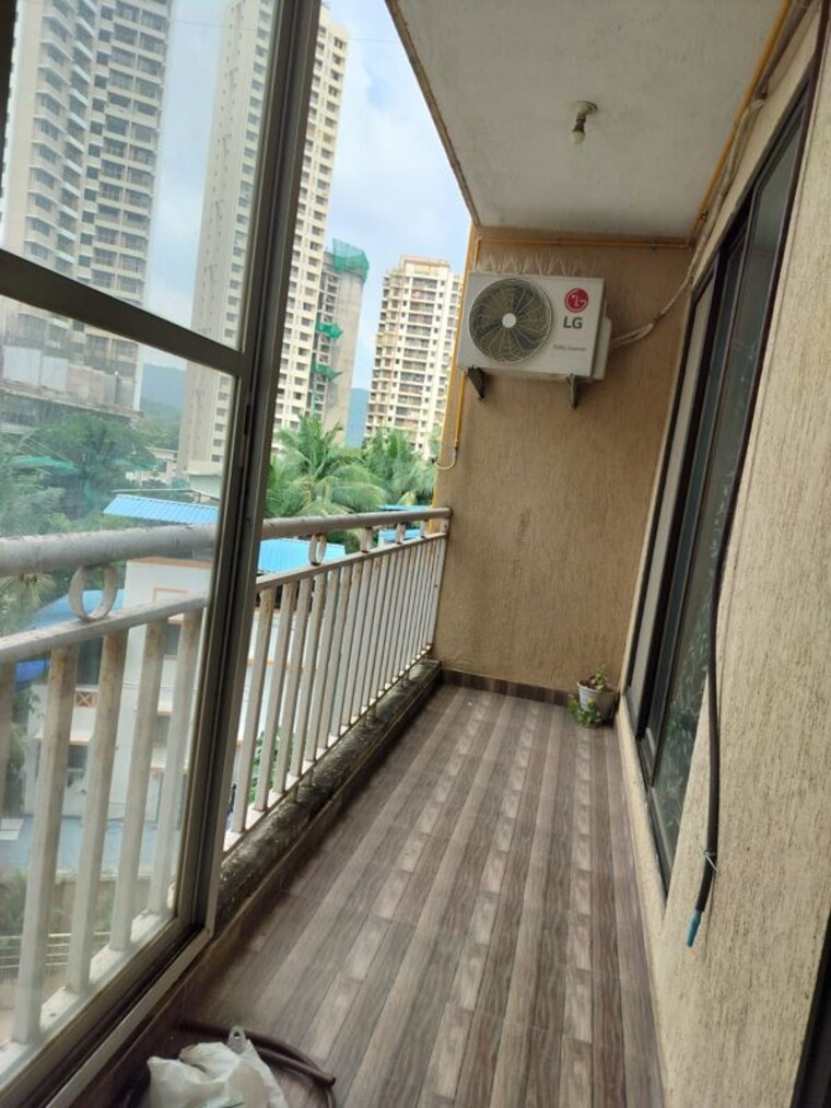 Balcony, paradigm-zenith-pushpanjali-residency-phase-iii 1 Bedroom 460 Sq.Ft. Apartment In Ghodbunder Road Thane 9725298