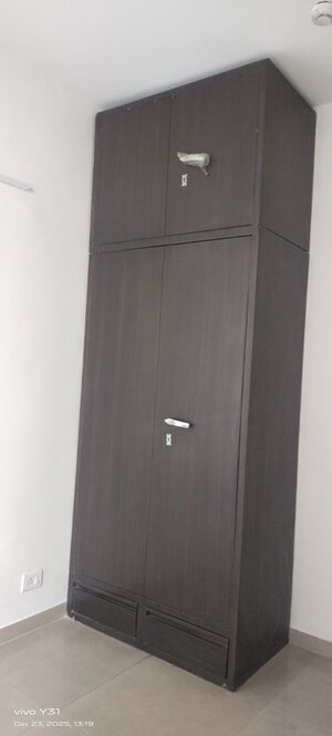 Furnished Amenities in 3 BHK Apartment at Mahagun Mywoods, Sector 16c Greater Noida – for Rent