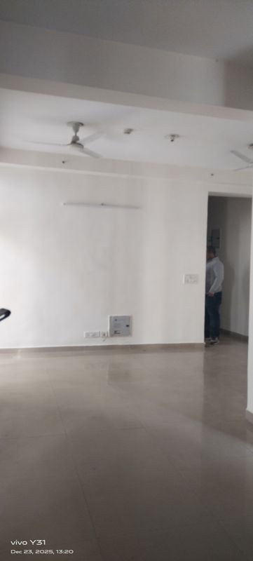 3 BHK Apartment For Rent in Mahagun Mywoods