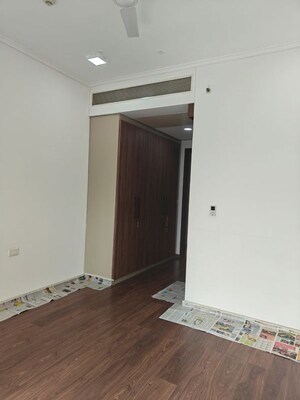 Room in 3 BHK Apartment at Bombay Realty Island city center ICC, Wadala – for Rent