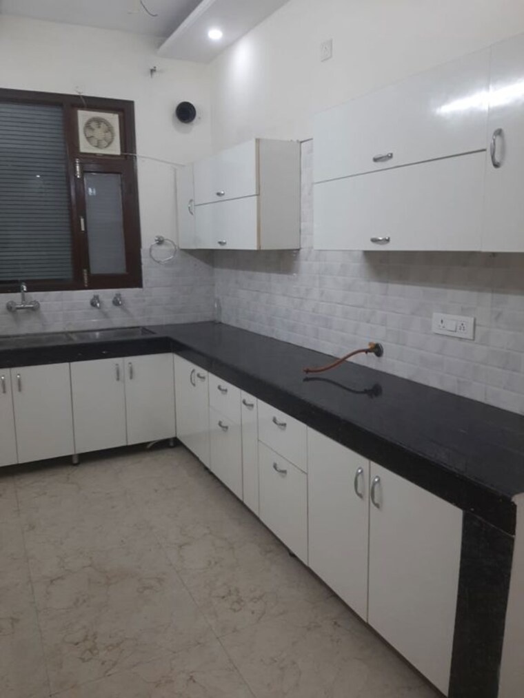 Kitchen, dhakoli 3 Bedroom 128 Sq.Yd. Builder Floor In Dhakoli Zirakpur 9725337