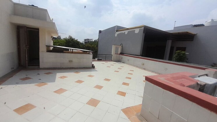 Kitchen, nirvana-country-birch-court 4 Bedroom 360 Sq.Yd. Villa In Sector 50 Gurgaon 9725373