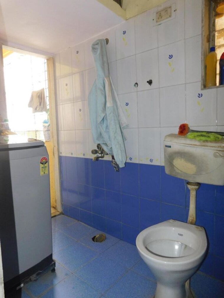 Bathroom, girikunj-chs 2 Bedroom 840 Sq.Ft. Apartment In Ghodbunder Road Thane 9725397