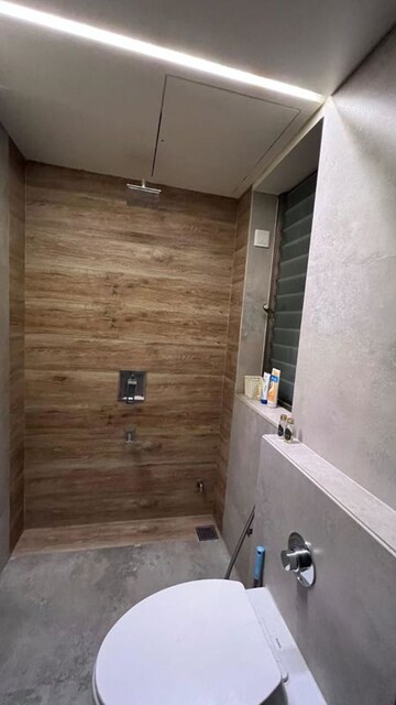 Bathroom in 1.5 BHK Apartment at Lady Ratan Tower, Worli – for Sale