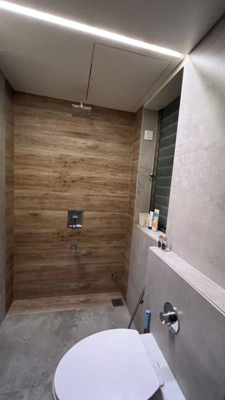 Bathroom, lady-ratan-tower 1.5 Bedroom 540 Sq.Ft. Apartment In Worli Mumbai 9725401