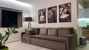 Bedroom in 1.5 BHK Apartment at Lady Ratan Tower, Worli – for Sale