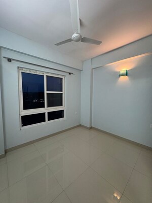 Room in 2 BHK Apartment at NR Windgates, Thanisandra Main Road – for Rent