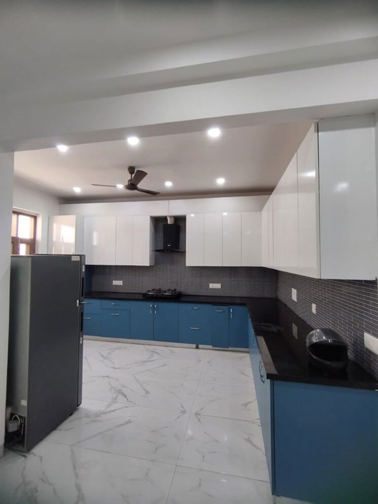 Kitchen, tata-primanti-tower-residences 3 Bedroom 2550 Sq.Ft. Apartment In Sector 72 Gurgaon 9725410