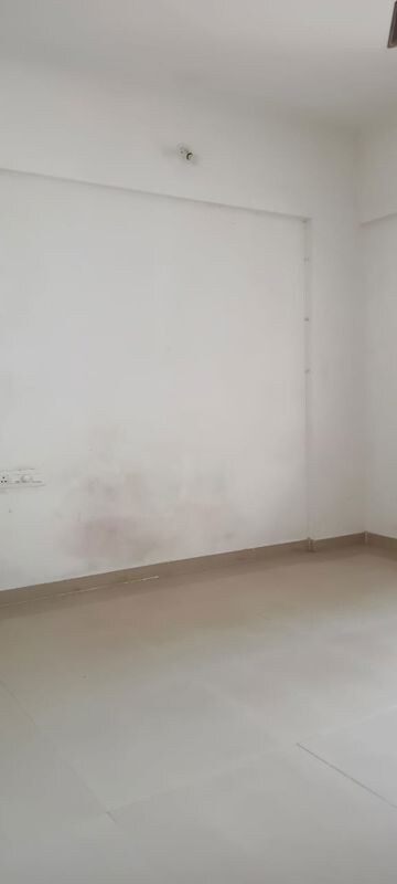 Room in 2 BHK Apartment at Sanskruti Jardin, Baner – for Rent