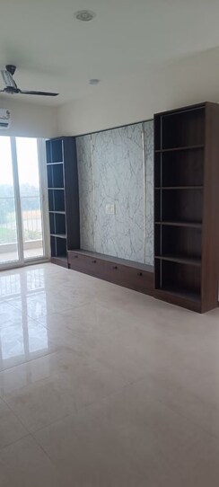 3 BHK + Extra Room Apartment For Rent in Tata La Vida