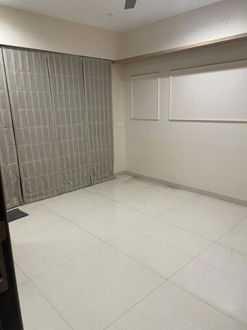 Room in 3 BHK Apartment at Aloha Towers, Baner – for Sale